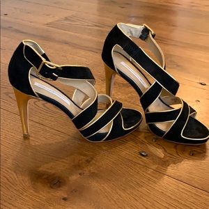 DVF black and gold strappy sandals, size 8.